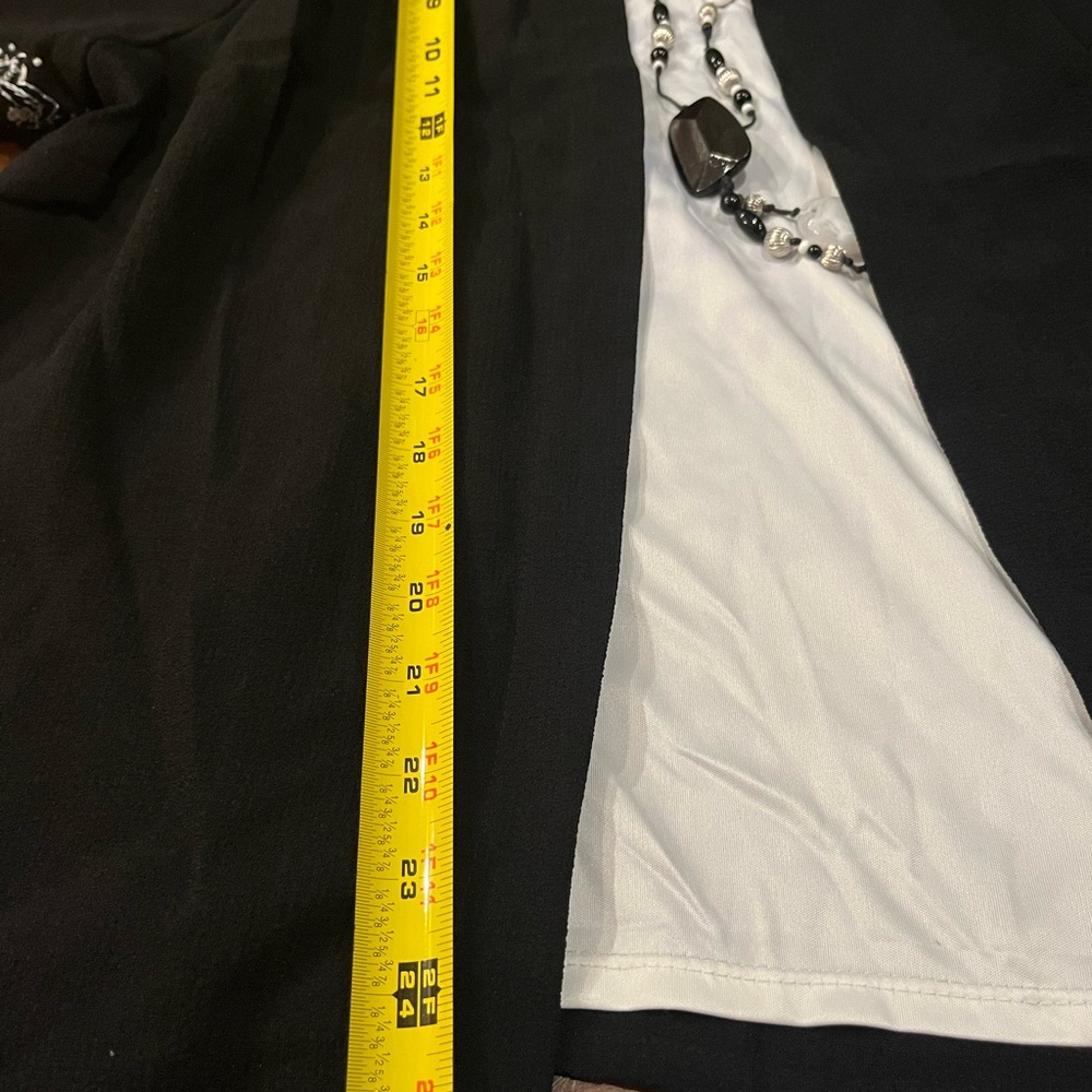 Alfred Dunner Black and White Blouse - Picture 4 of 6